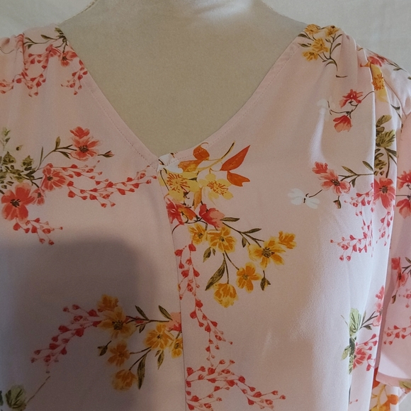 Liz Claiborne Pink Floral Cap Sleeve Blouse Women's Size 1X - Picture 2 of 7